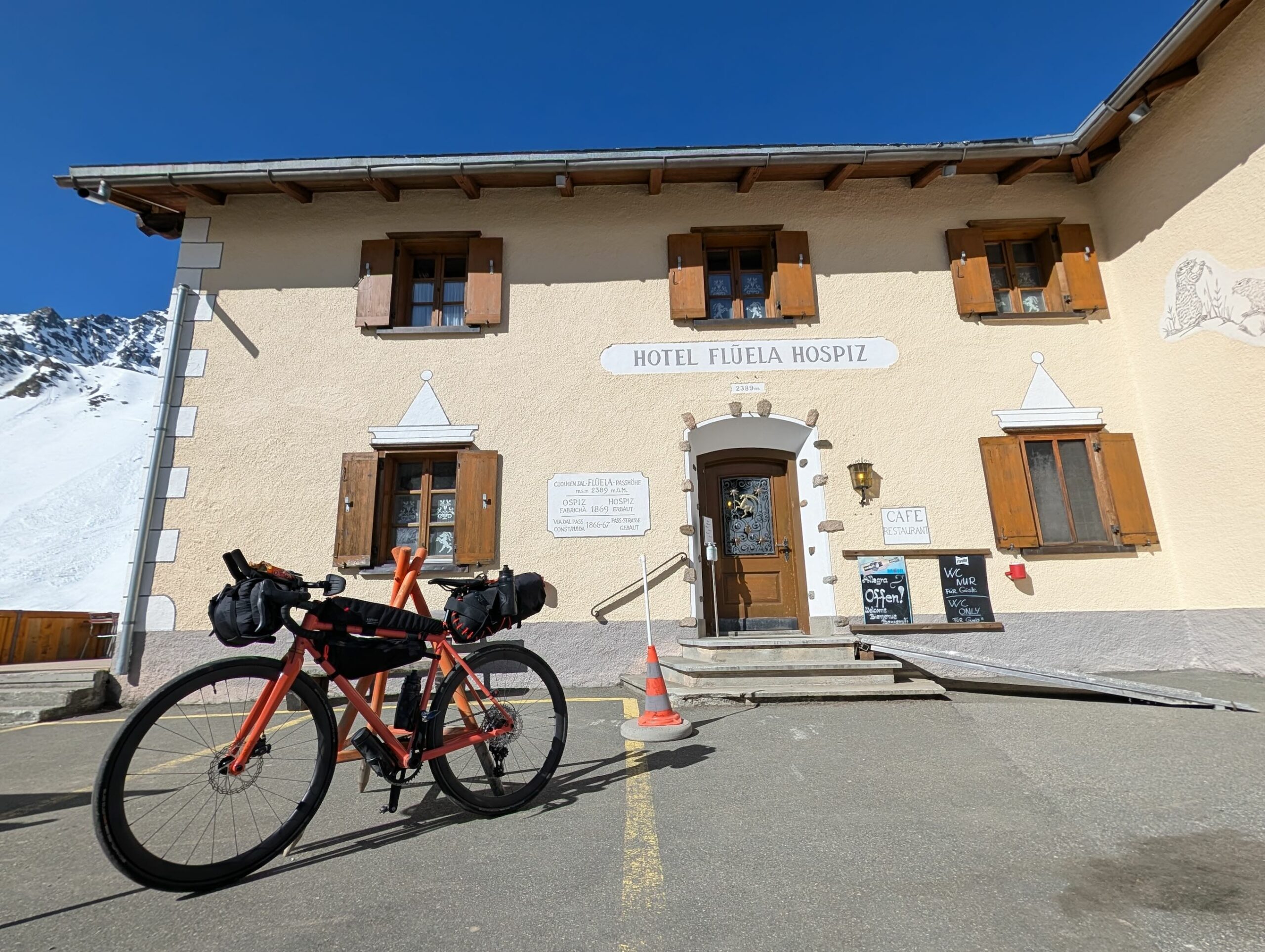 Le départ au col de la Flüela, en Suisse
